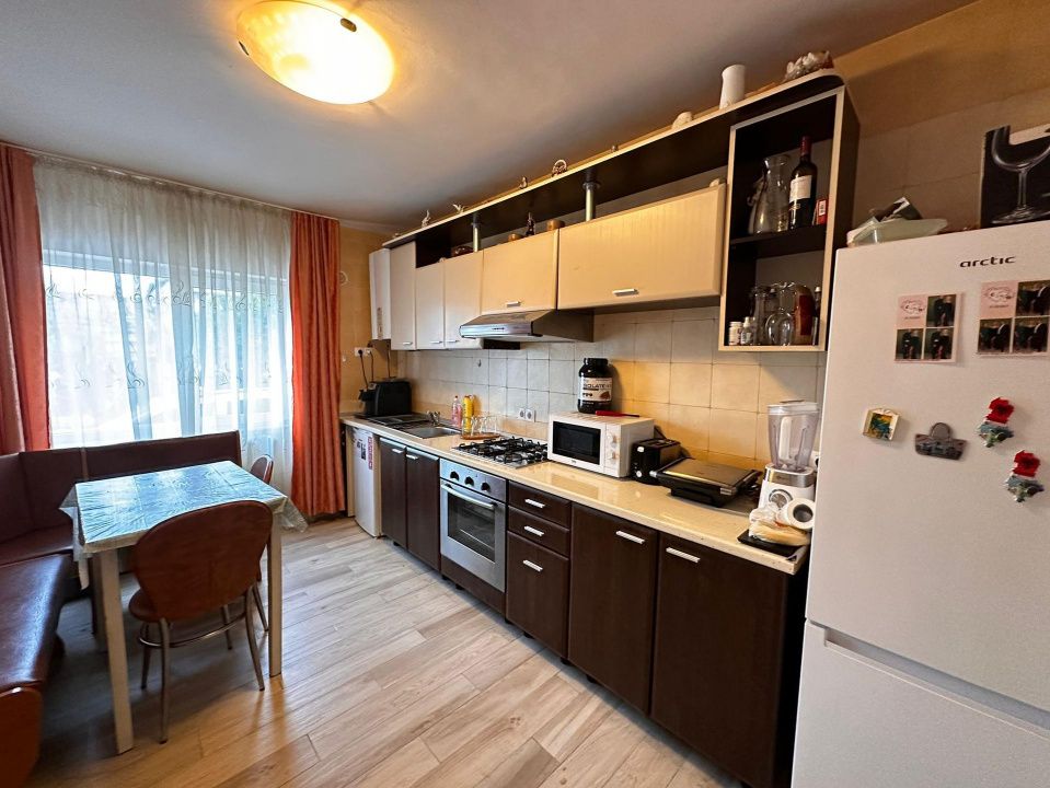 Casa in Centru finisata, mobilata, utilata complet – fotografia 7 din 26