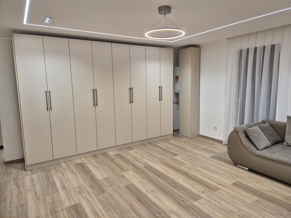 Apartament 2 camere, balcon 30 mp și parcare – Eroilor  Florești – fotografia 3 din 8