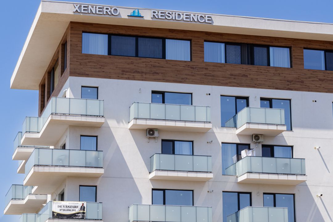 Apartament cu vedere spre curtea interioara, spre piscina in bloc finalizat – fotografia 1 din 23