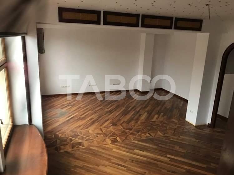 Spatiu de birouri decomandat 4 incaperi generoase zona Terezian Sibiu – fotografia 1 din 12