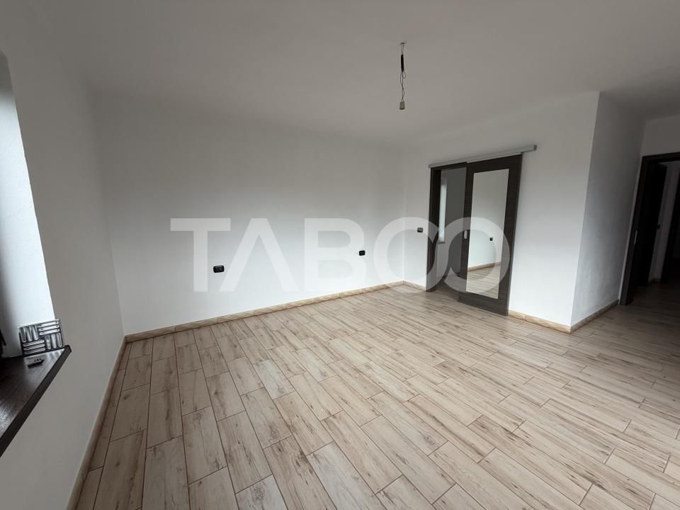 Casa individuala 5 camere 3 bai garaj 497 m teren liber Sat Sercaia – fotografia 12 din 18