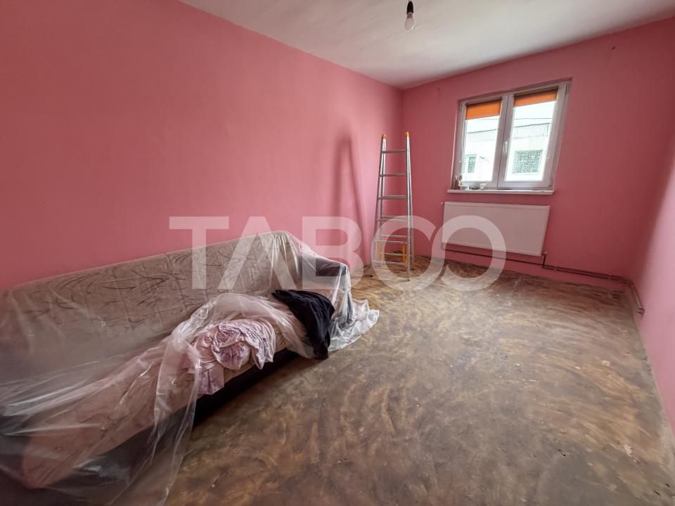 Apartament 2 camere semidecomandat balcon aer conditinat 13 Decembrie – fotografia 2 din 6