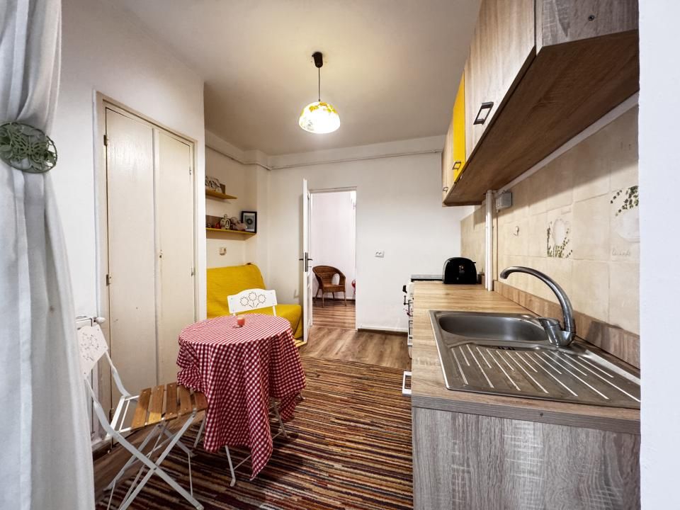 Apartament cu 2 camere si balcon | etaj 1 | Mioritei | de vanzare – fotografia 9 din 13