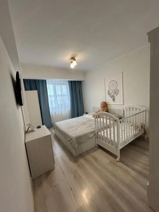 Roșu | 3 Camere | Bloc Nou | Parcare – fotografia 6 din 10