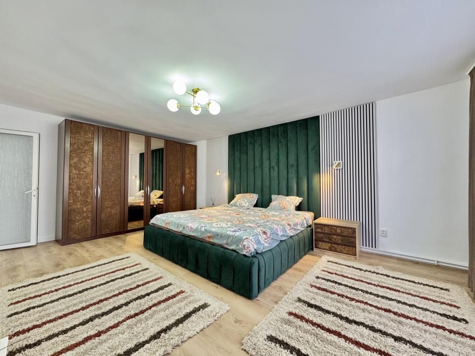 Casă 7 camere, P+M, renovată,  – Cartierul Tineretului – fotografia 9 din 21