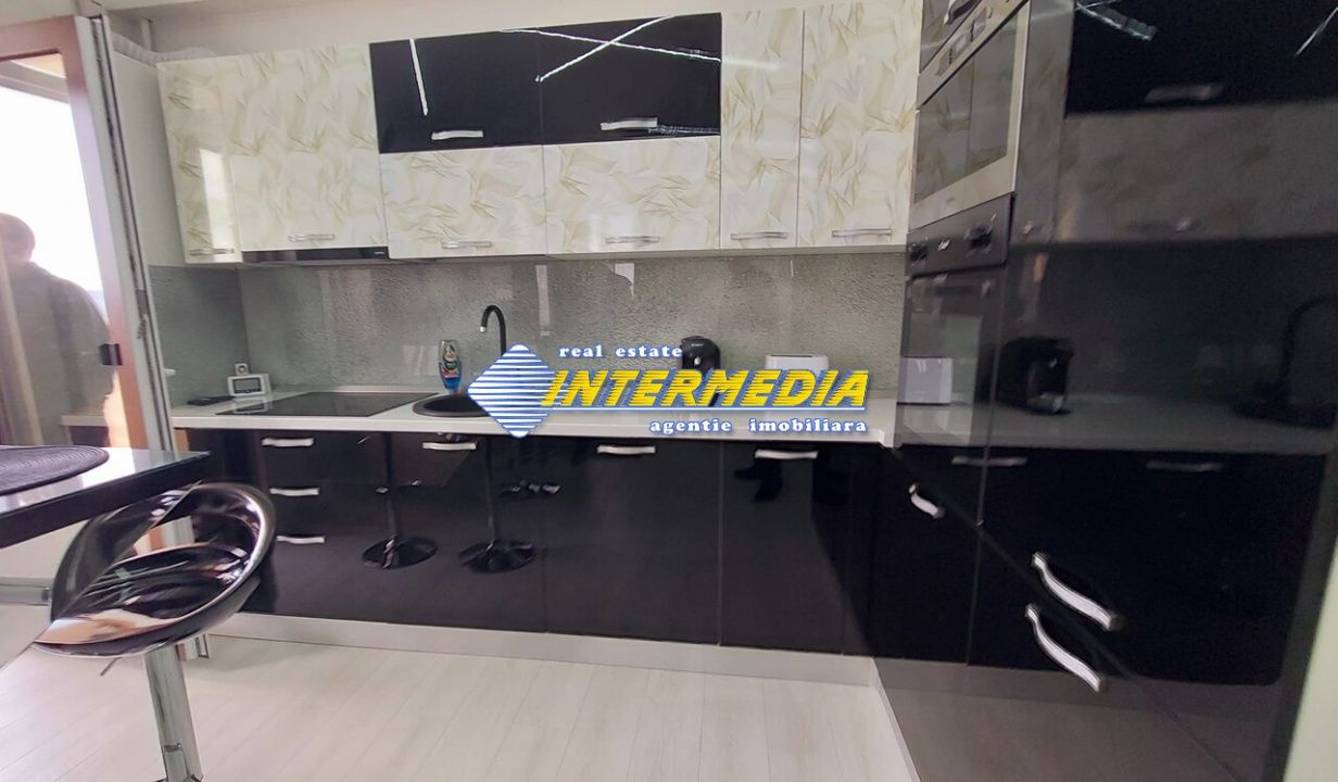 Apartament 2 camere de vanzare Bloc Nou mobilat complet CETATE etaj 2 Alba Iulia – fotografia 4 din 9