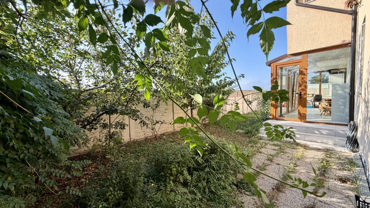 Casa de vânzare în Tunari – 3 dormitoare, curte proprie și 2 locuri de parcare – fotografia 17 din 18