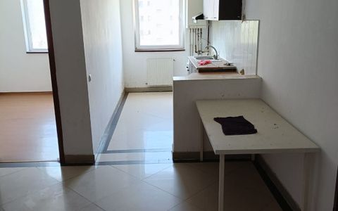 Apartament 3 camere  - 2009 - Fundeni