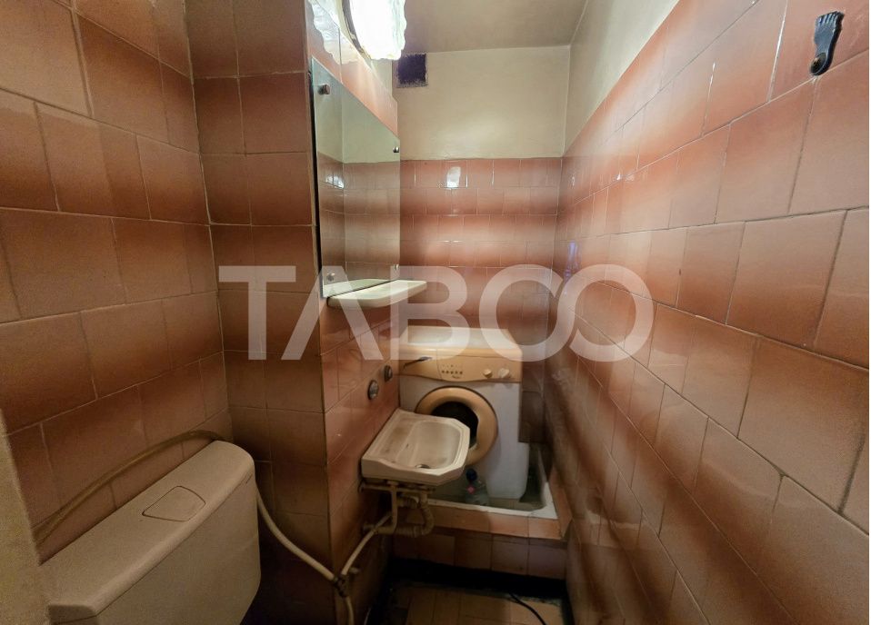 Apartament decomandat 4 camere 4 balcoane 2 bai etaj 1 Central Sibiu – fotografia 22 din 22