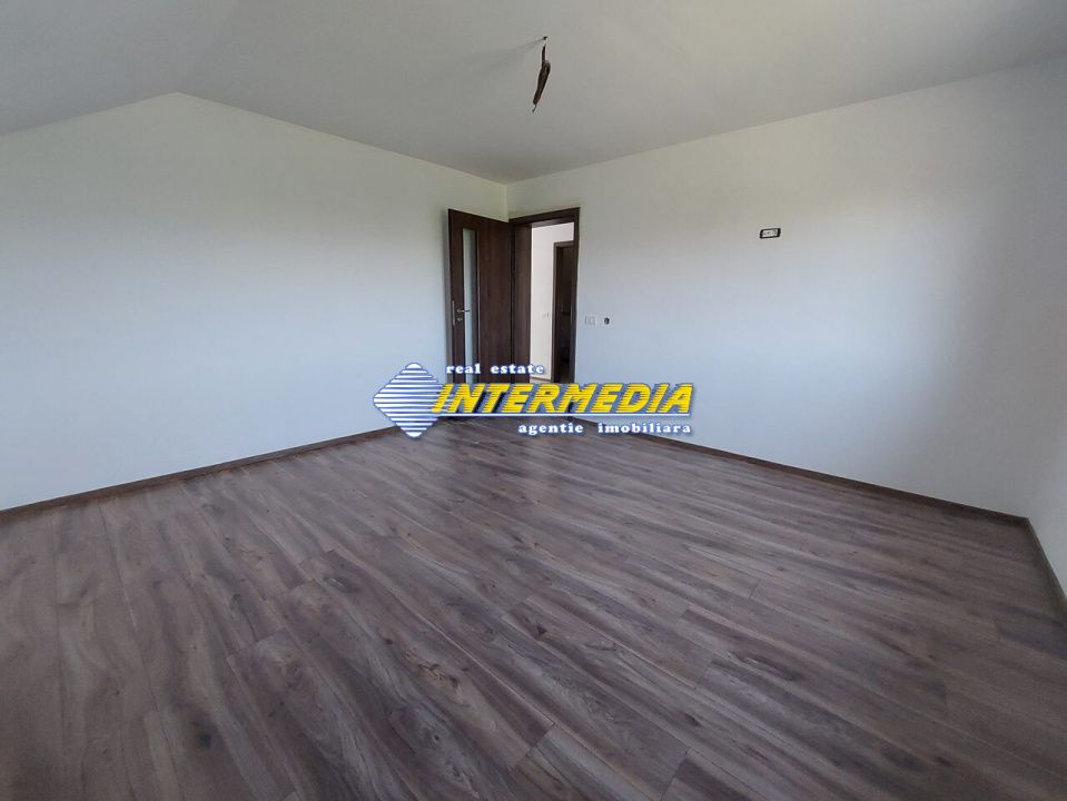 Casa Noua de vanzare Zona Cetate – fotografia 4 din 18