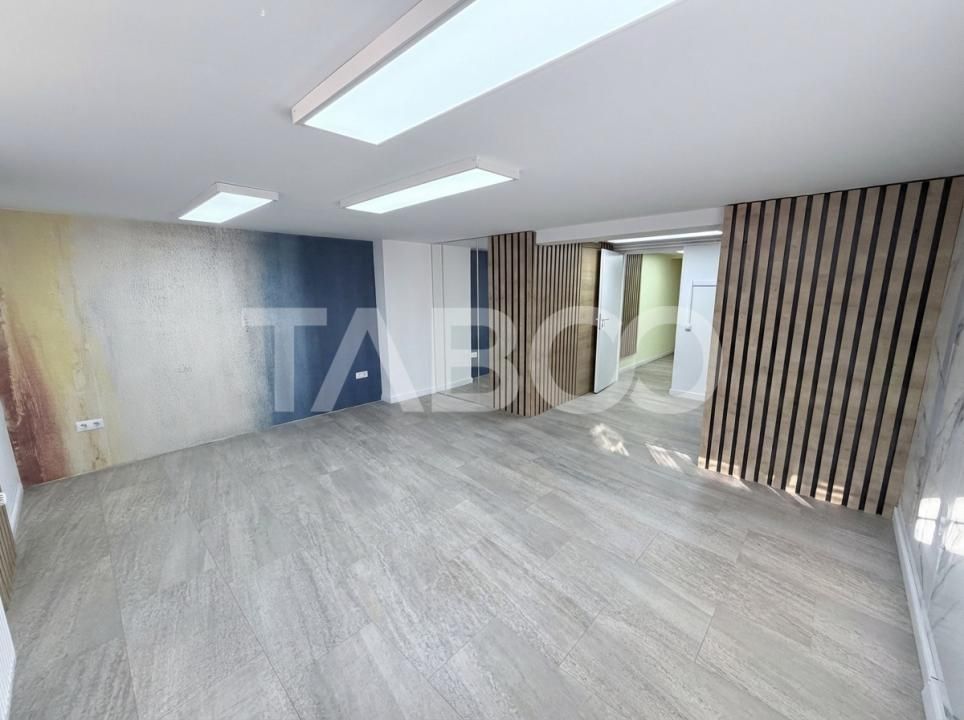 Cladire de birouri cu spatiu comercial la parter si 6 locuri parcare – fotografia 10 din 13