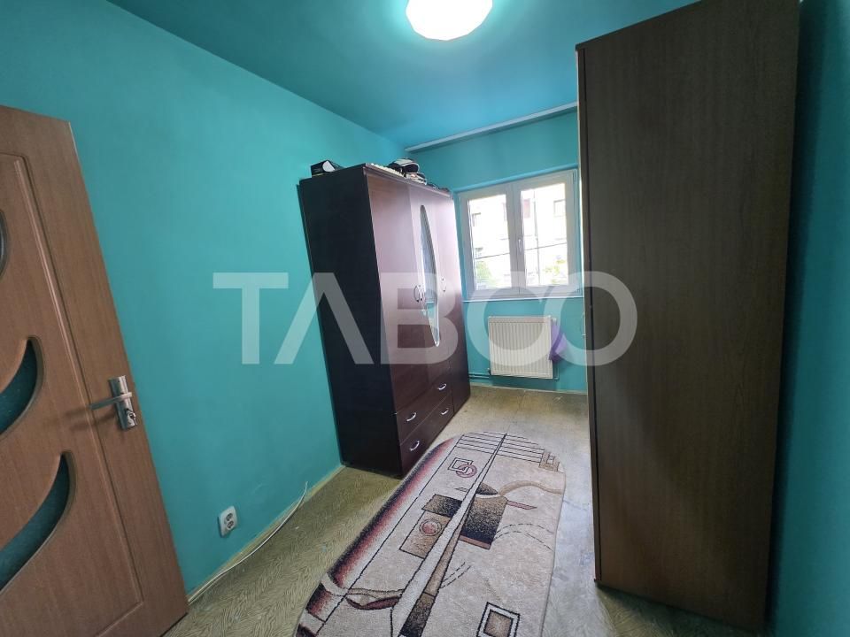 Comision 0 Apartament 3 camere de vanzare decomandat etaj 2 V.Aaron – fotografia 14 din 19