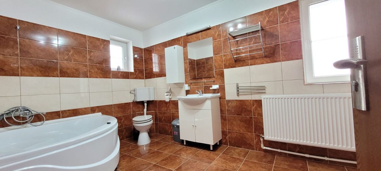 Casa cu 4 camere in comuna Cristian – fotografia 8 din 15