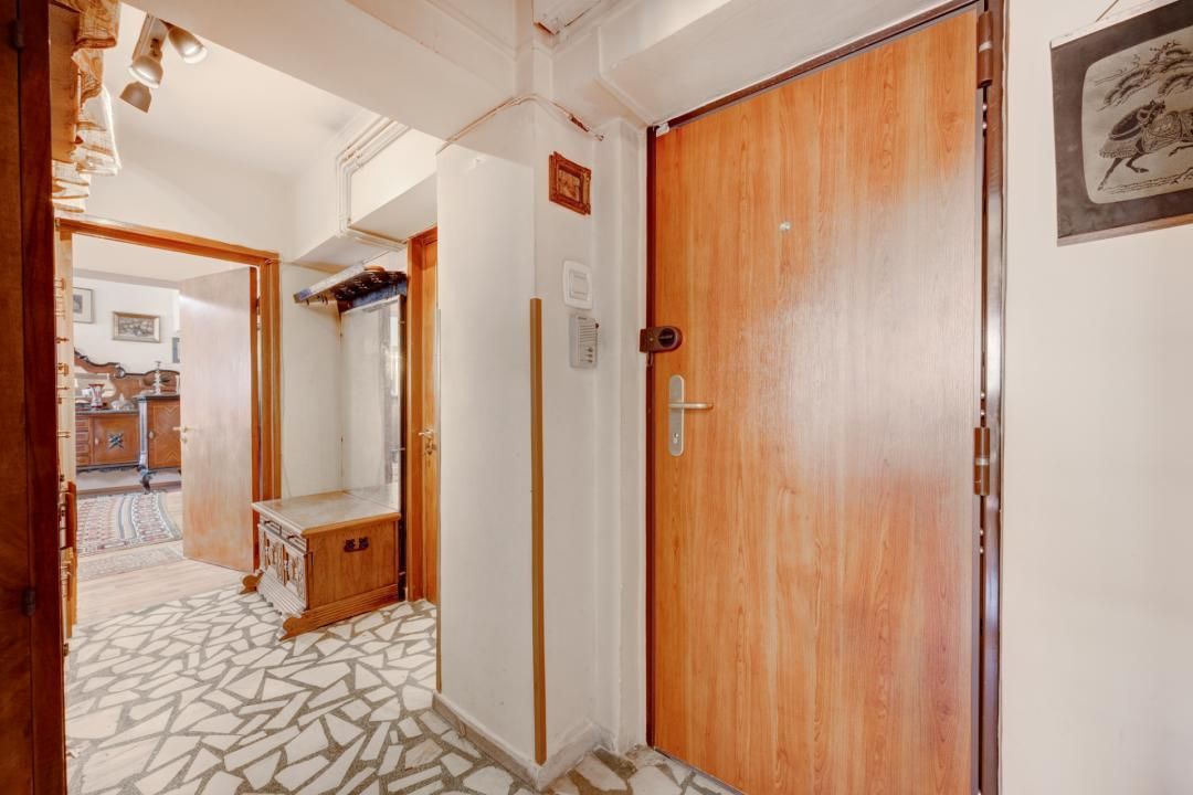 Apartament de 4 camere cu 3 băi, 137mp, centrală proprie, bloc 1983! – fotografia 21 din 28