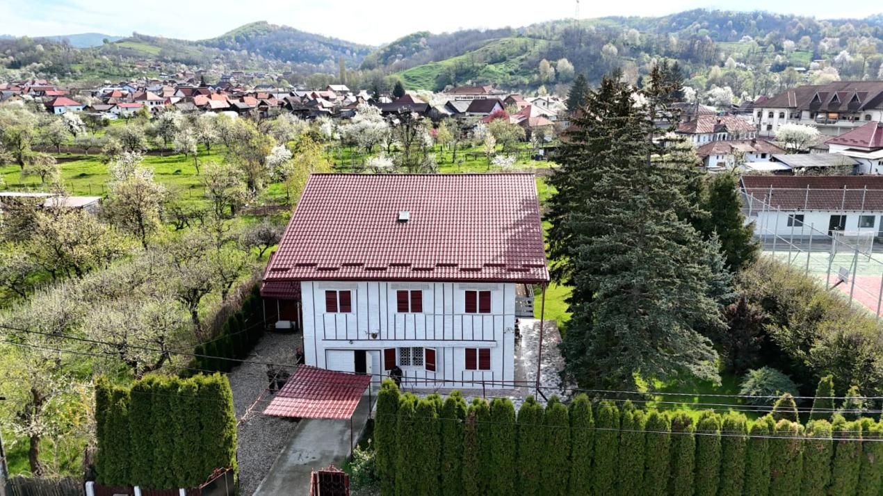 Vila 500 mp, teren 1.632 mp, ideala pentru locuinta sau pensiune – fotografia 31 din 31