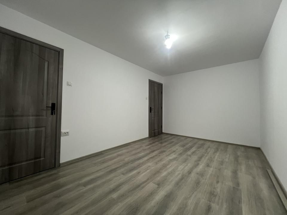 Garsoniera 22 mp, parter, renovata, bucatarie separata - Buziasului – fotografia 1 din 7