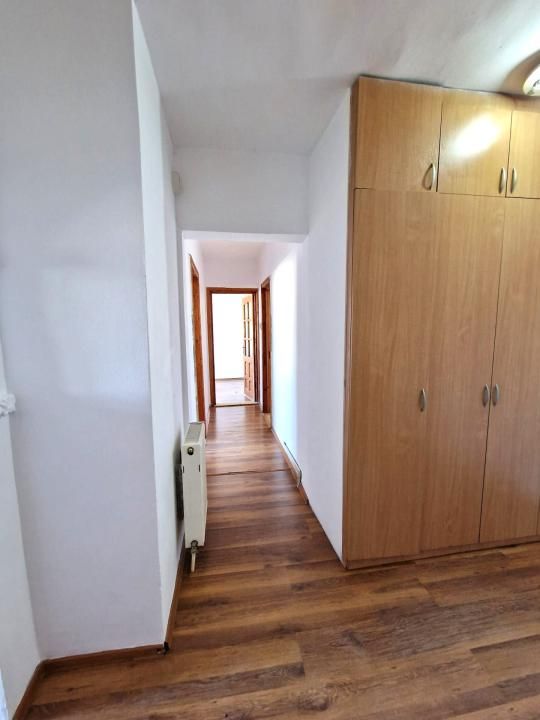 Apartament 3 camere Micro 4 ,et 7 – fotografia 2 din 10