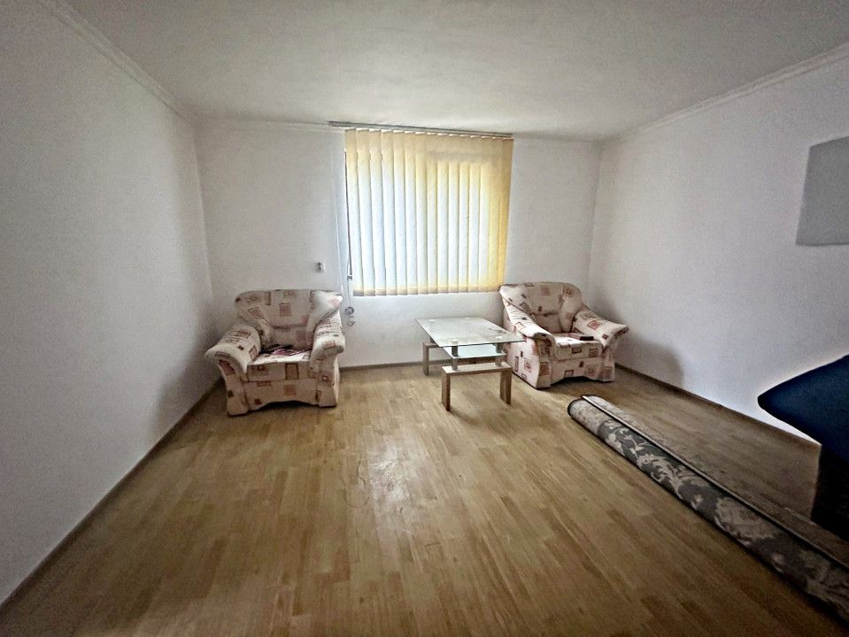 Casa individuala cu teren de vanzare, Cartier Rogerius, Oradea, Bihor – fotografia 2 din 6