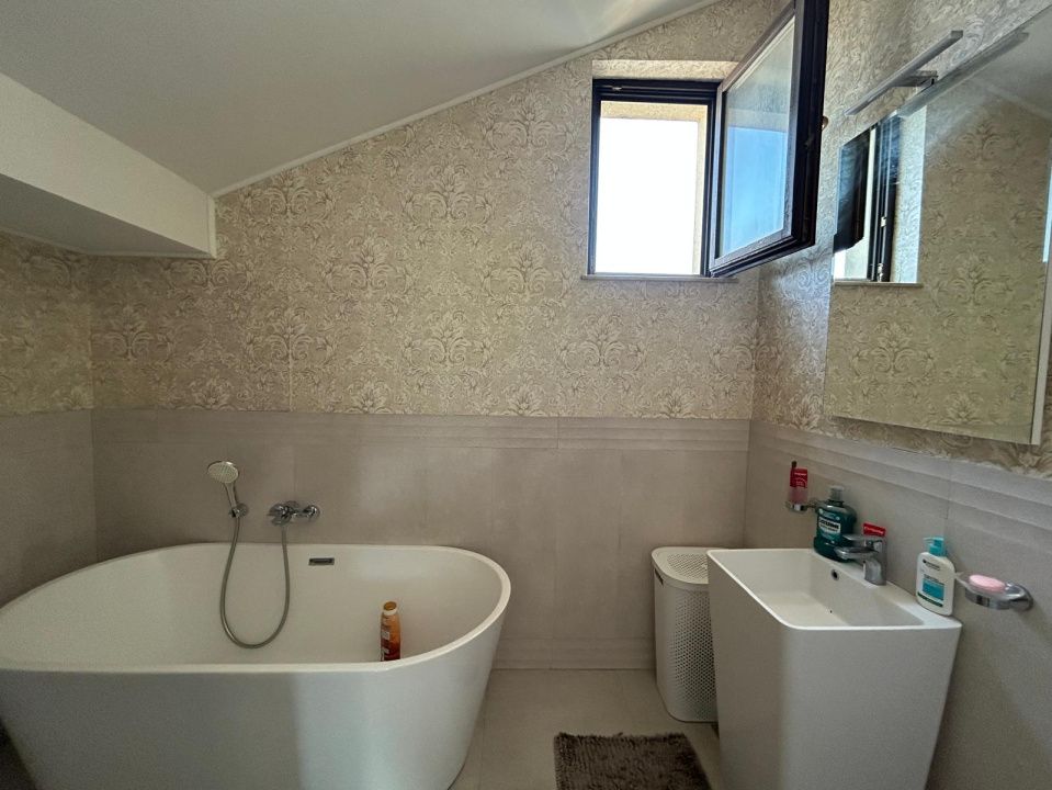 Casa P+1+M, 370 MP teren, 225 MP utili, Central – fotografia 12 din 15