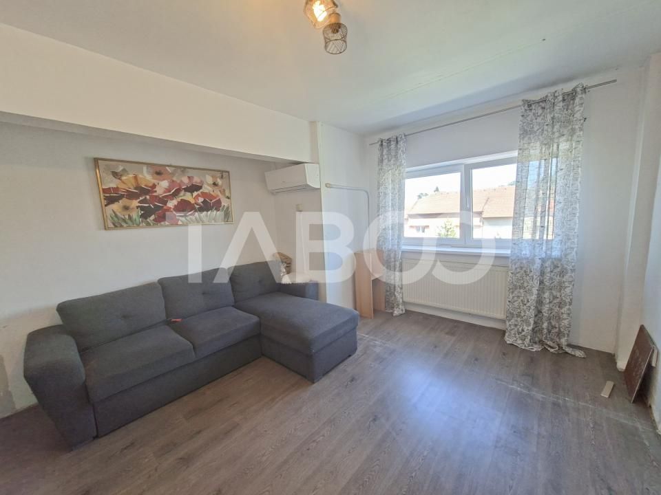 Apartament decomandat de vanzare 2 camere Strand etaj 4 acoperis – fotografia 3 din 18
