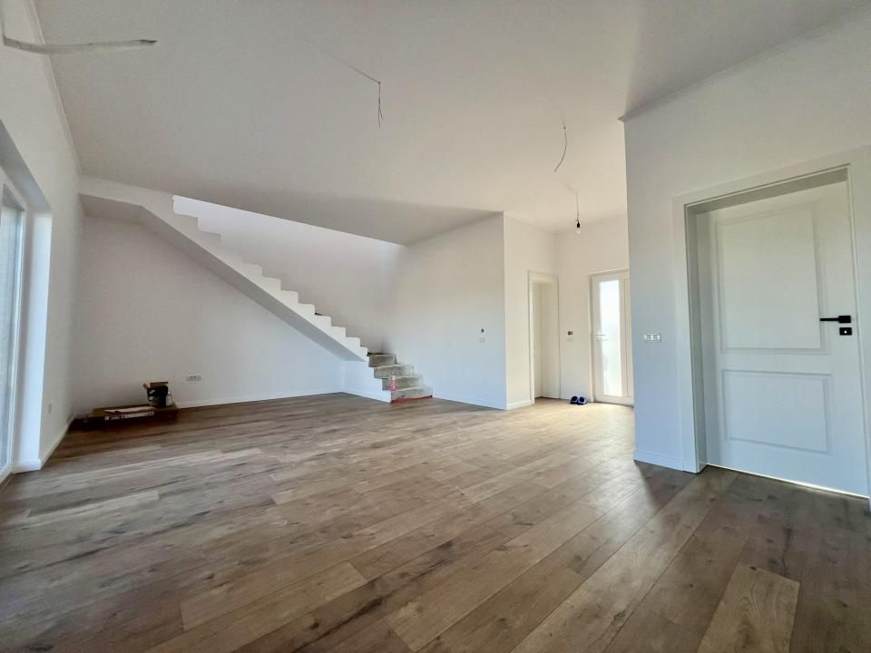 Triplex modern, 3 camere, 80 mp utili, 216 mp teren - Zona Sacalaz – fotografia 4 din 9