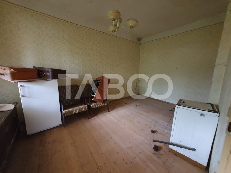 Casa de vanzare in Mandra 140 mp utili curte sura anexe 3 beciuri – fotografia 3 din 8