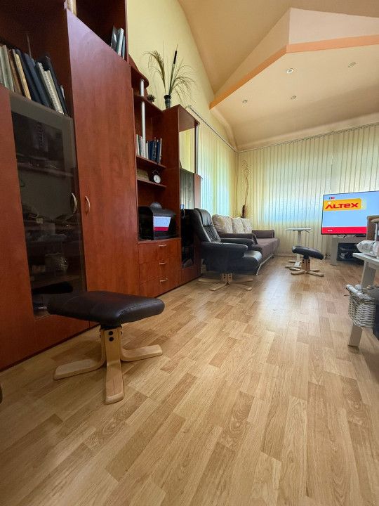 Casa individuala, spatioasa, cu 6 camere, 147 mp utili - zona Fratelia – fotografia 2 din 20