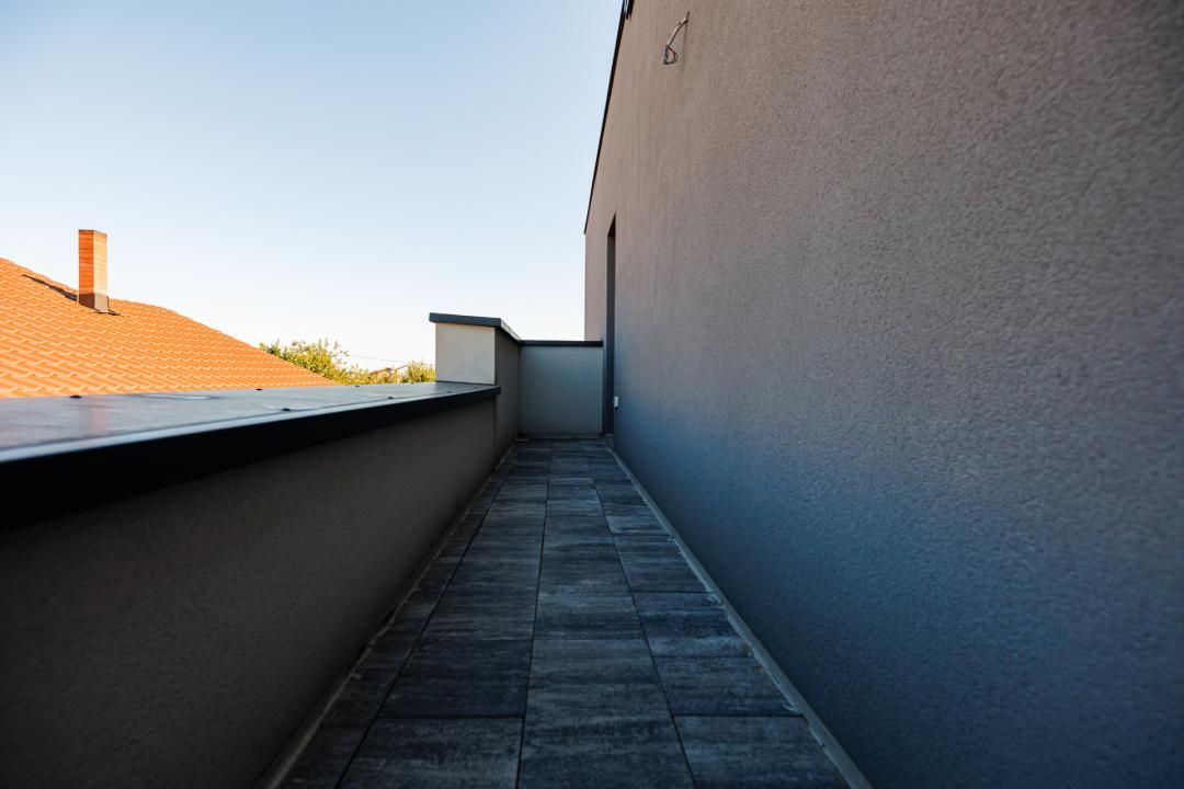 Duplex P+E în Moșnița Nouă, 3 dormitoare, 3 bai, teren 403 mp. Comision 0% – fotografia 42 din 56