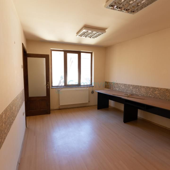 Cladire de inchiriat in Oradea, 382 mp cu 3 nivele, multifunctionala – fotografia 10 din 29