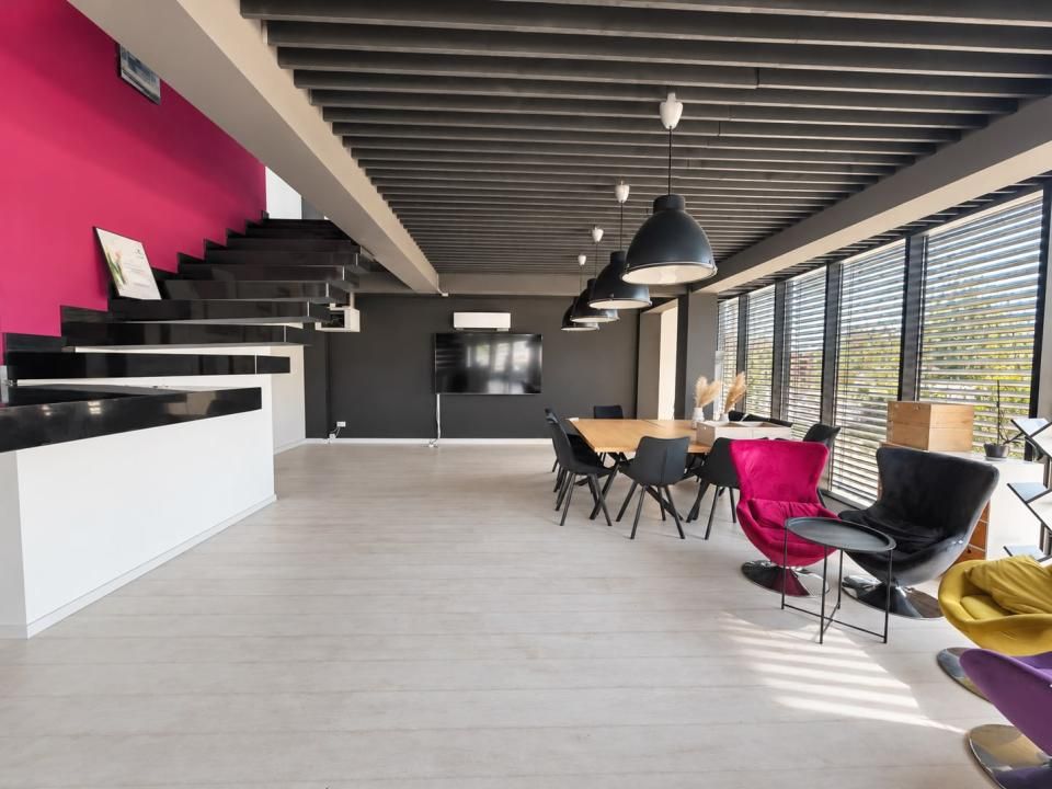 Spatiu comercial de inchiriat in Oradea, spatiu vitrat si locuri de parcare – fotografia 5 din 10