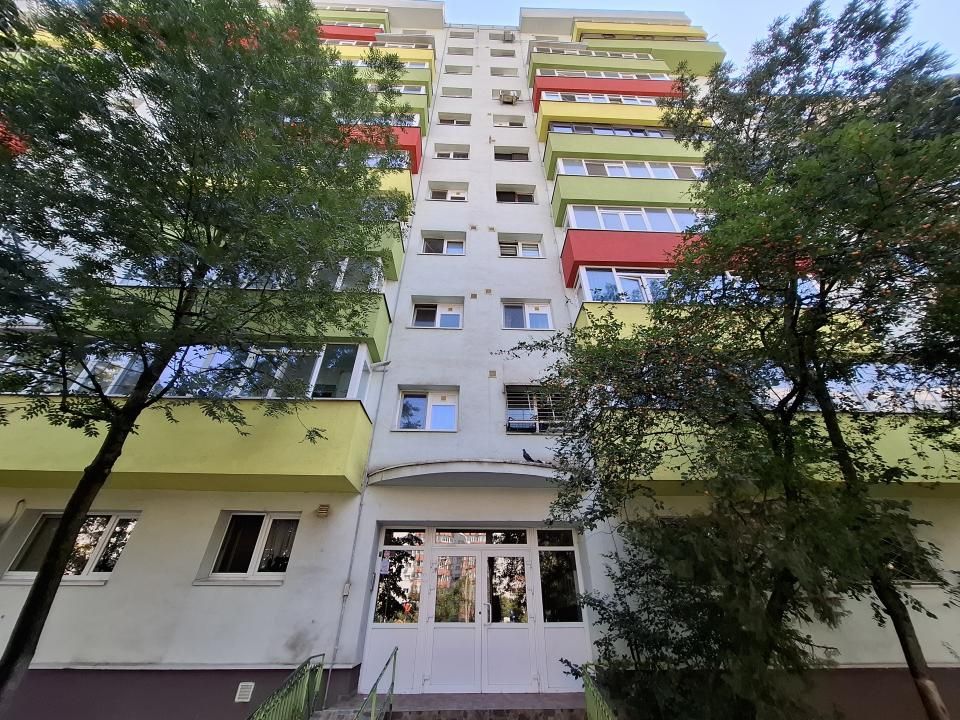 13 Septembrie | 3 Camere modificat în 2 | 72 MP | Bloc 1991, anvelopat | 2 băi – fotografia 8 din 9
