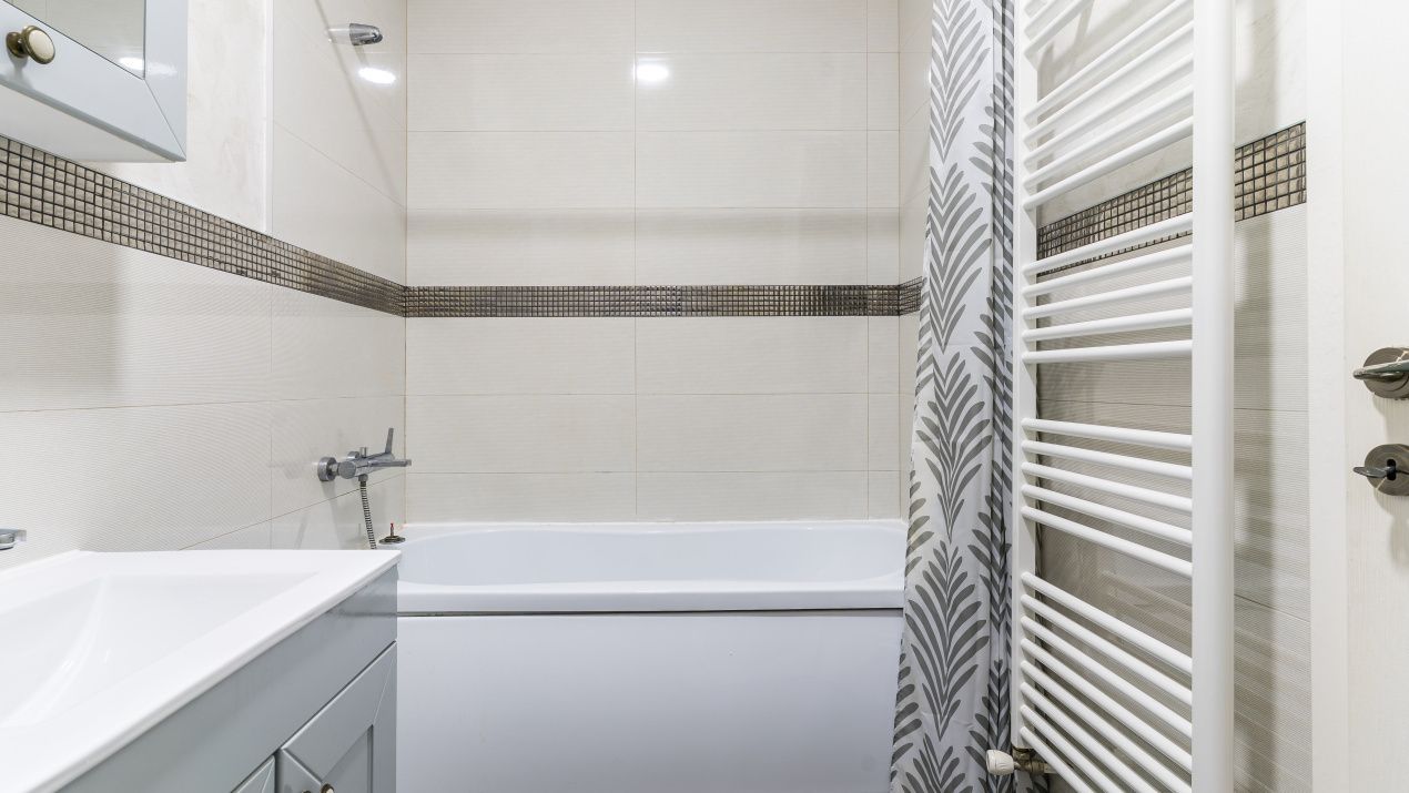 Apartament 2 camere, cart.Europa, str.Aurel Gurghianu, parcare subterana, balcon – fotografia 14 din 15