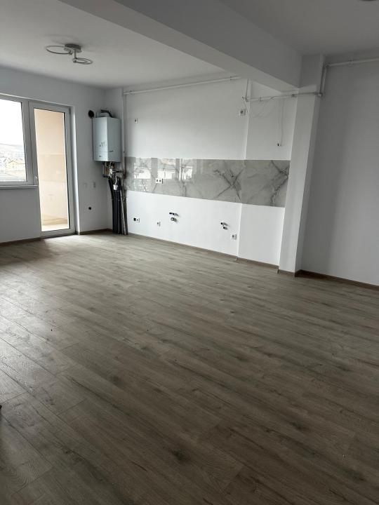 Apartament 3 camere,74mp2,zona Teilor – fotografia 1 din 11