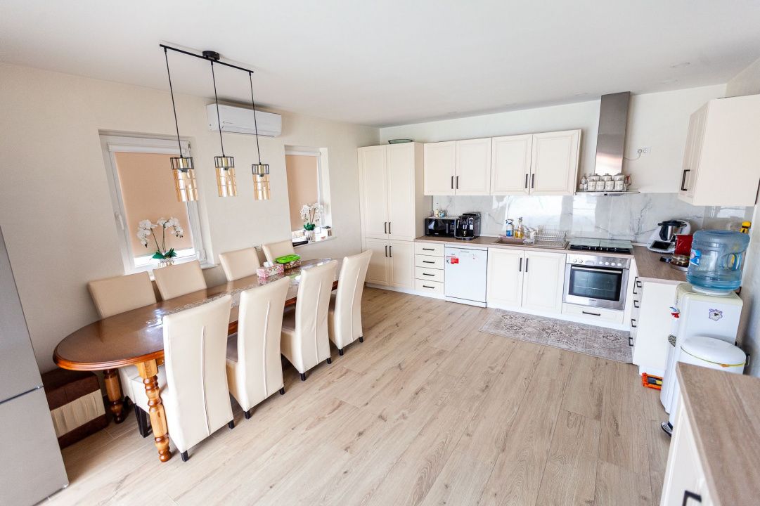 Casa Finisata 6 camere 681 mp.Teren Micesti Renovata Modern Curte Gard Utiliati – fotografia 8 din 68