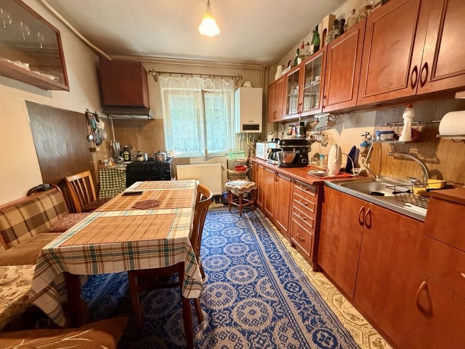 Apartament decomandat cu 3 camere, 2 bai - zona Lipovei – fotografia 1 din 10