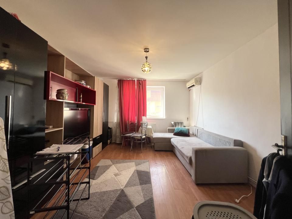 Garsoniera, mobilata si utilata, 20 mp utili, etaj 4 - zona Blascovici – fotografia 1 din 7