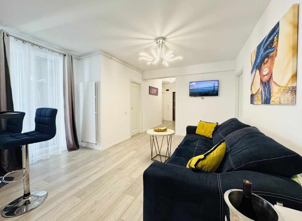 Apartament cu 3 camere complet mobilat si utilat, vedere spre  Mare – fotografia 3 din 18