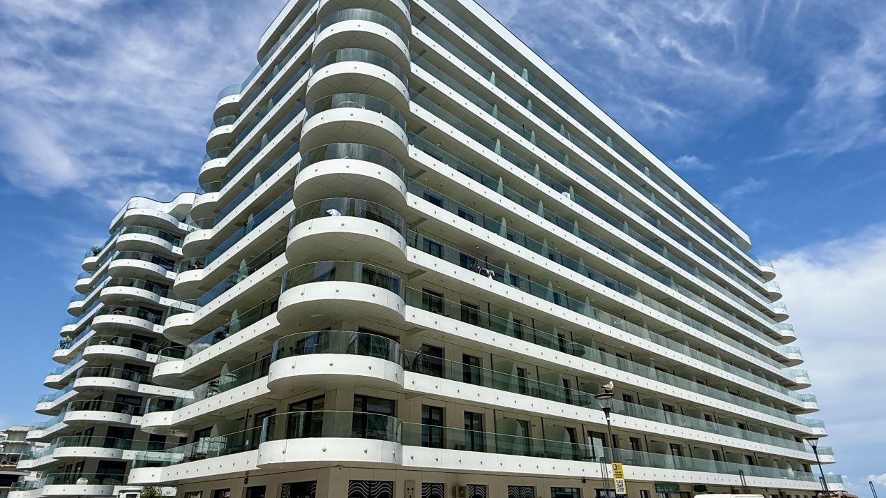 Studio in prima linie la mare, Sea On, Mamaia Nord, vedere catre mare – fotografia 1 din 21