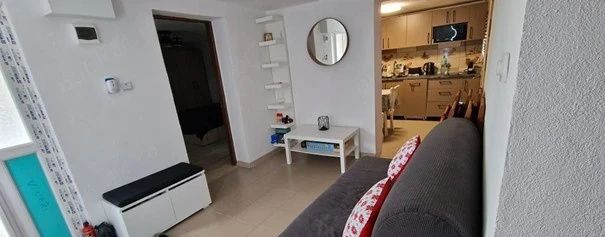 Casă la țară de vânzare – Buzoesti, Argeș | Ideală pentru locuit sau relaxare – fotografia 6 din 10