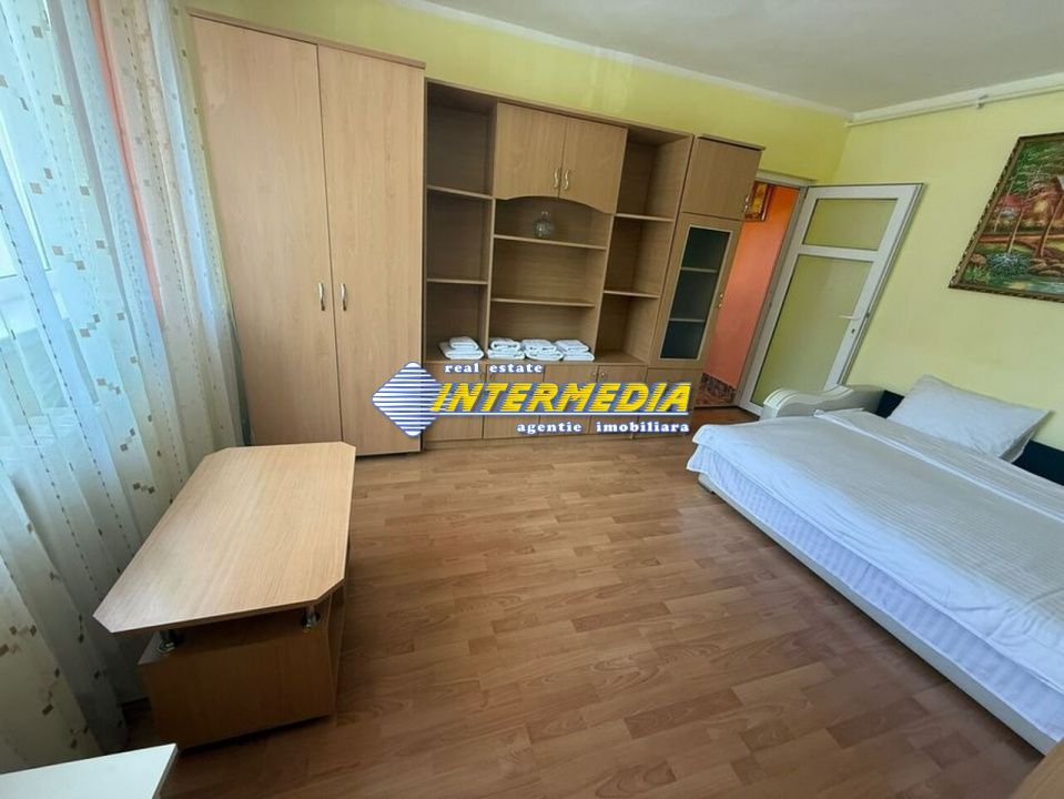 Garsoniera de inchiriat Cetate etaj 1 mobilata complet – fotografia 2 din 7