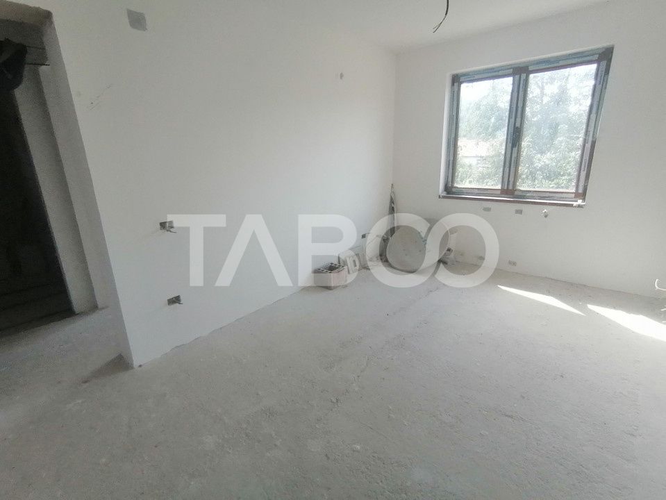 Comision 0% Casa tip duplex de vanzare 6 camere cu teren Saliste Sibiu – fotografia 7 din 16