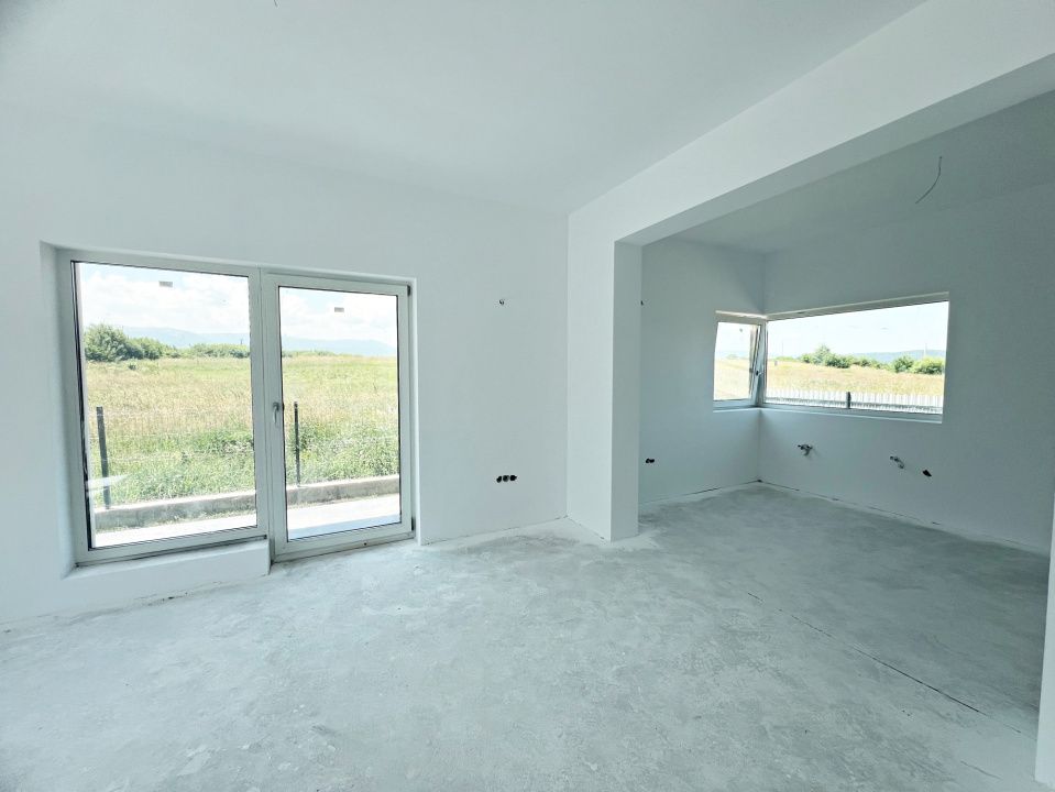 Casă single în Cristian, Sibiu - 4 Camere, 2 Terase, Teren 486 – fotografia 23 din 41