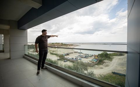 EXCLUSIVITATE Apartament PREMIUM CU VEDERE FRONTALĂ LA MARE – FALEZA NORD