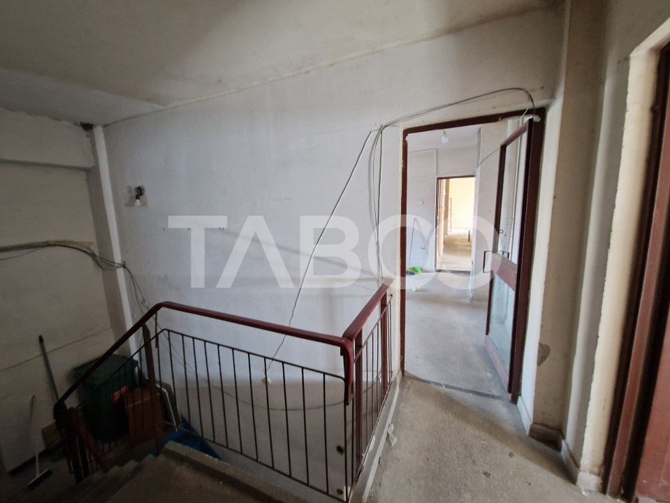Spatiu comercial sau birouri in Turnisor la parter cu vad stradal – fotografia 12 din 16