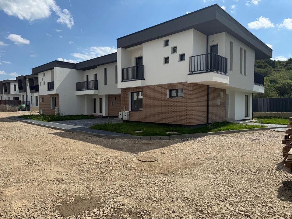 Triplex modern – Florești, zona Urușagului – fotografia 1 din 15