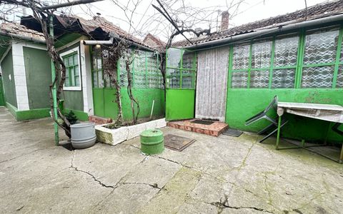 Casa individuala cu 4 camere, 100 mp utili, 386 mp teren - Ghiroda