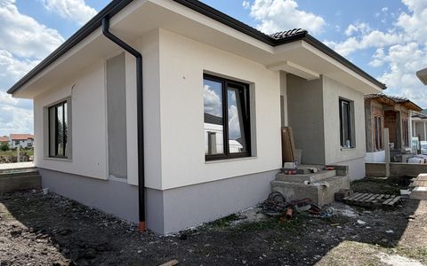 Vanzare Casa Noua 4 camere 2 Bai Terasa S.util 100 mp. Teren 400 mp. Finisata