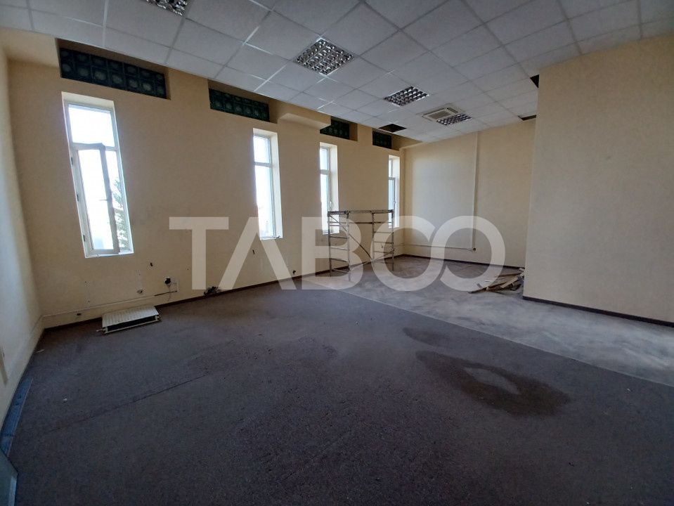 Spatiu de birouri pe Mihai Viteazul Sibiu compartimentare dupa nevoi – fotografia 13 din 17
