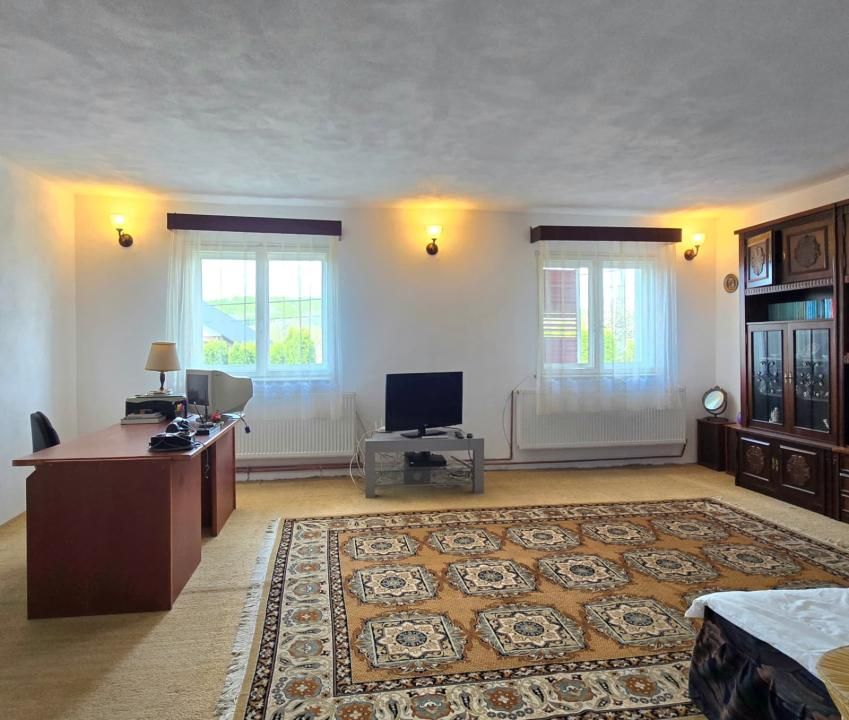 Vila 500 mp, teren 1.632 mp, ideala pentru locuinta sau pensiune – fotografia 11 din 31
