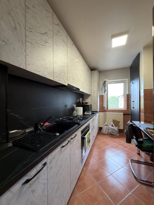 Apartament 3 camere, decomandat, 53 mp - zona Lipovei – fotografia 3 din 14